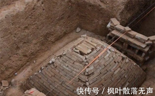 贾胡@他堪称“最敬业”盗墓贼,古墓上建房子,耗时20年搬空范增墓