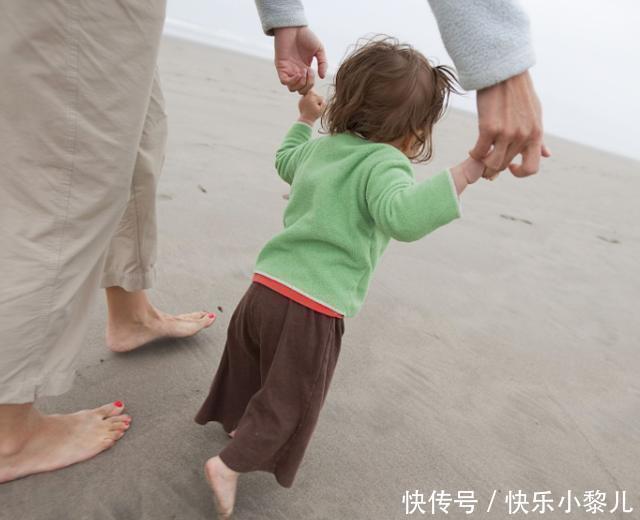 家长|常摸宝宝4个部位,孩子不仅睡得好,大脑发育也更聪明