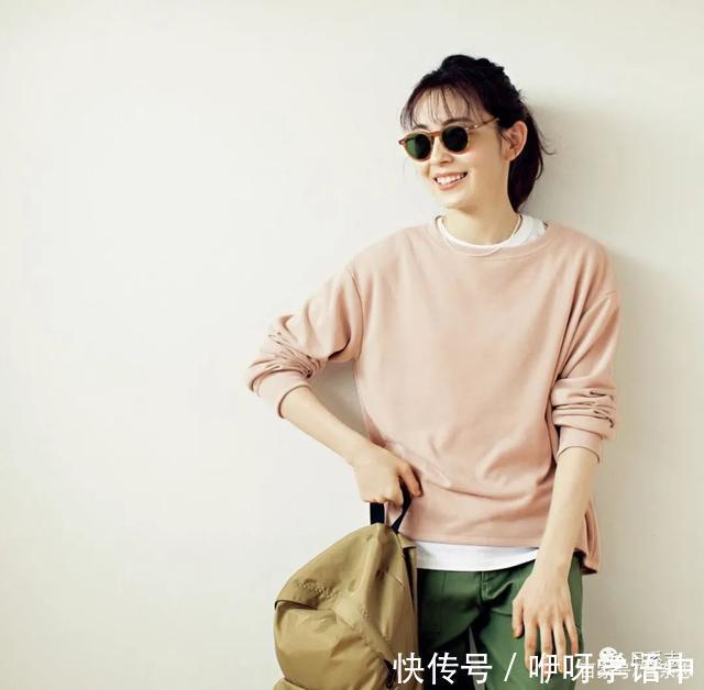 卫衣的8种叠穿法,都是今年秋冬流行的