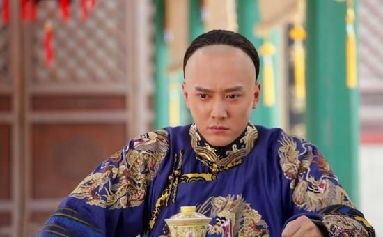 不让|康熙为什么就是不让八阿哥当皇帝？难道他当帝王，大清“必亡”