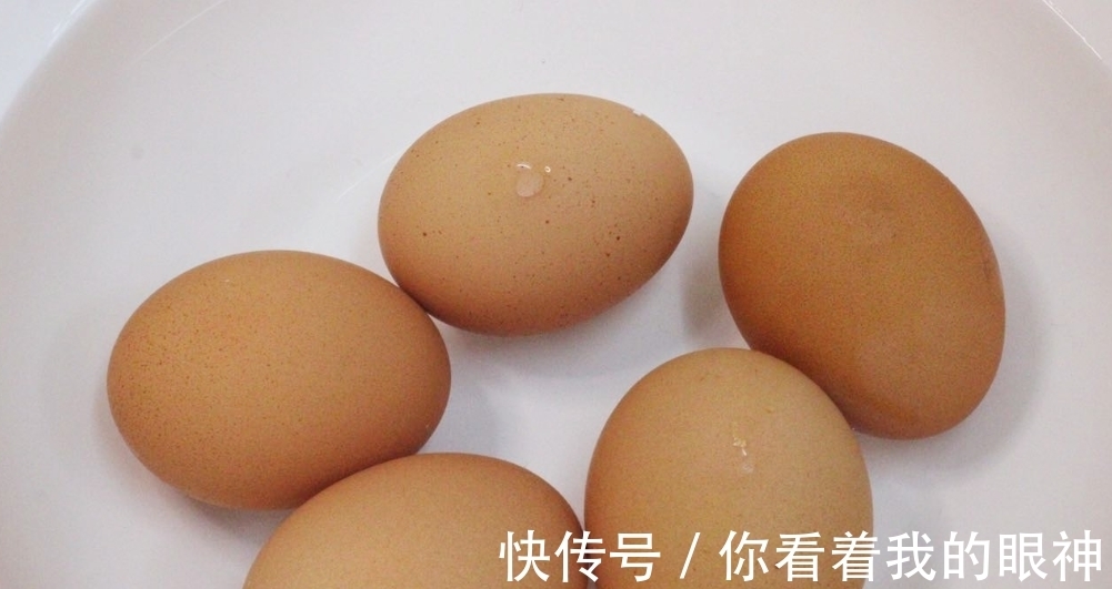 白水煮鸡蛋|鸡蛋的做法火了,饭店卖30元一盘,学会大厨的做法,孩子特别爱吃