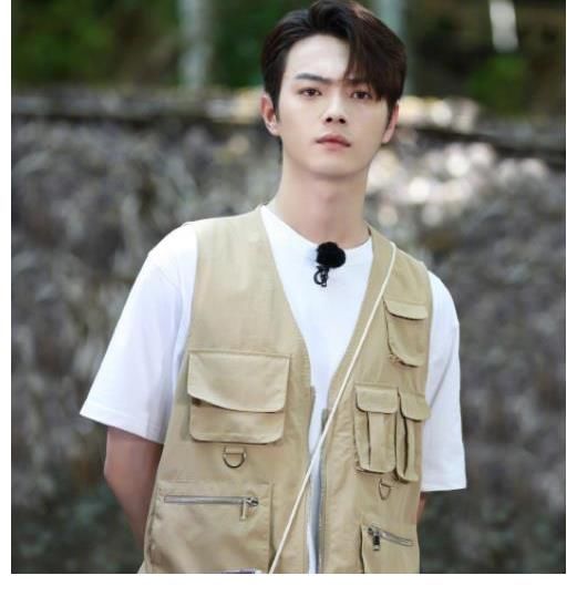 王嘉尔|奔跑吧:张哲瀚“自作自受”,泡沫造型帅气,蔡徐坤、王嘉尔笑趴