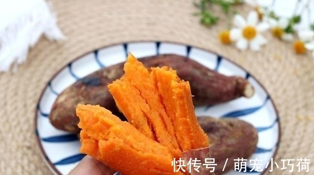 一滴水|想吃烤红薯不用买,用电饭锅就能做,不放一滴水,软糯香甜超好吃