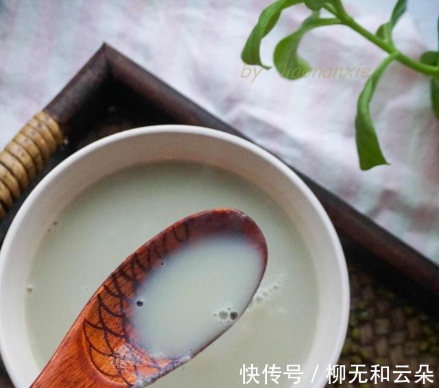 牛奶|入秋后,多给家人喝这汤,比牛奶好喝比豆浆营养,去火润燥效果好!
