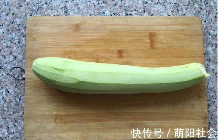 可口|这样吃茄子你见过吗简单快捷，香酥可口，上桌抢着吃