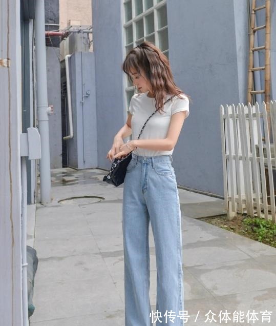 西服外套 还在为穿搭烦恼这些必备的衣服是首要的选择，百搭不易出错！