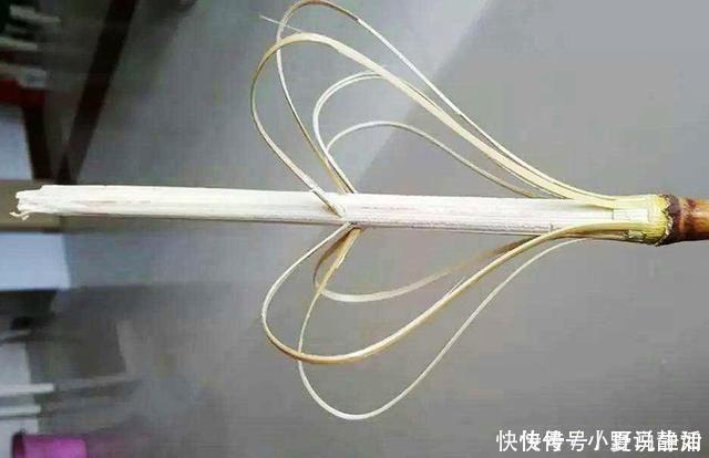 农村小伙用废旧物品,改钓具钓鱼,渔具店老板佩服得五体投地