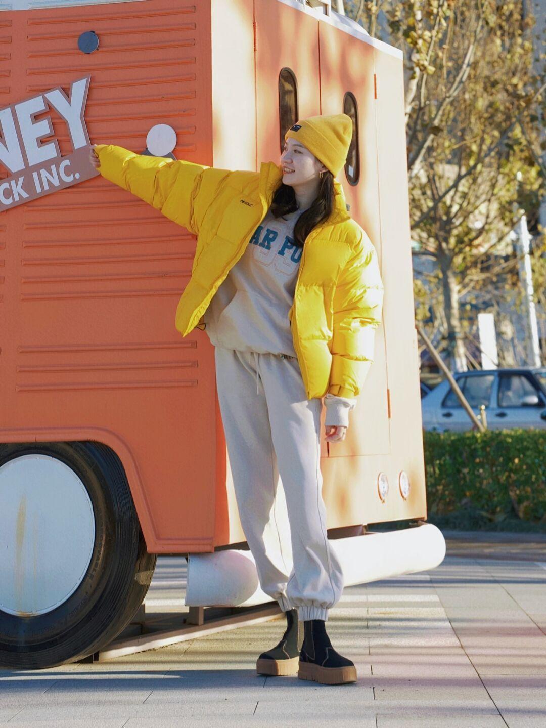 保暖|“羽绒服”撑起冬季的保暖与优雅,不老气、不扮嫩,穿出chic高级