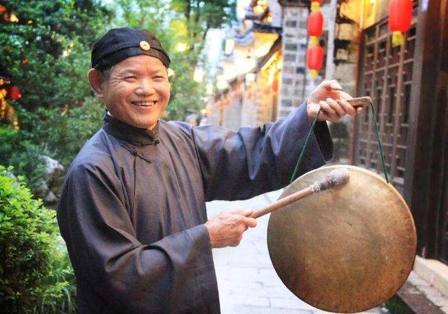 文澜海润工作室#乞丐行中有一个“肥差”,就是去打更,为何这个行当一般人做不了