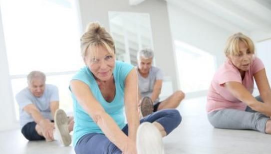 女性|50岁还不老的女性，通常具备4个特点，若你也有，说明还很年轻！