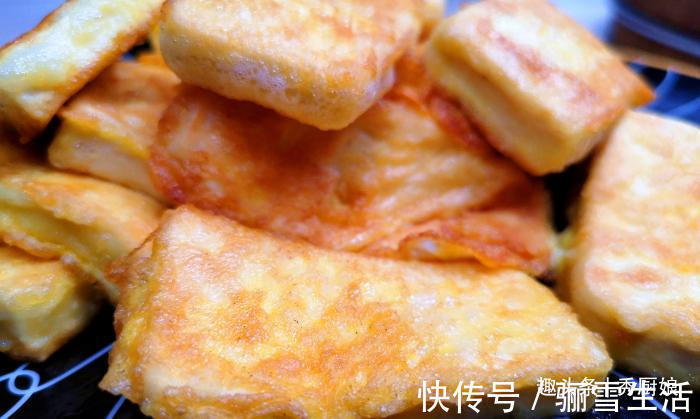 老豆腐|秋天最该吃此道菜,一煎一蒸就上桌,又香又解馋,营养好吃不上火