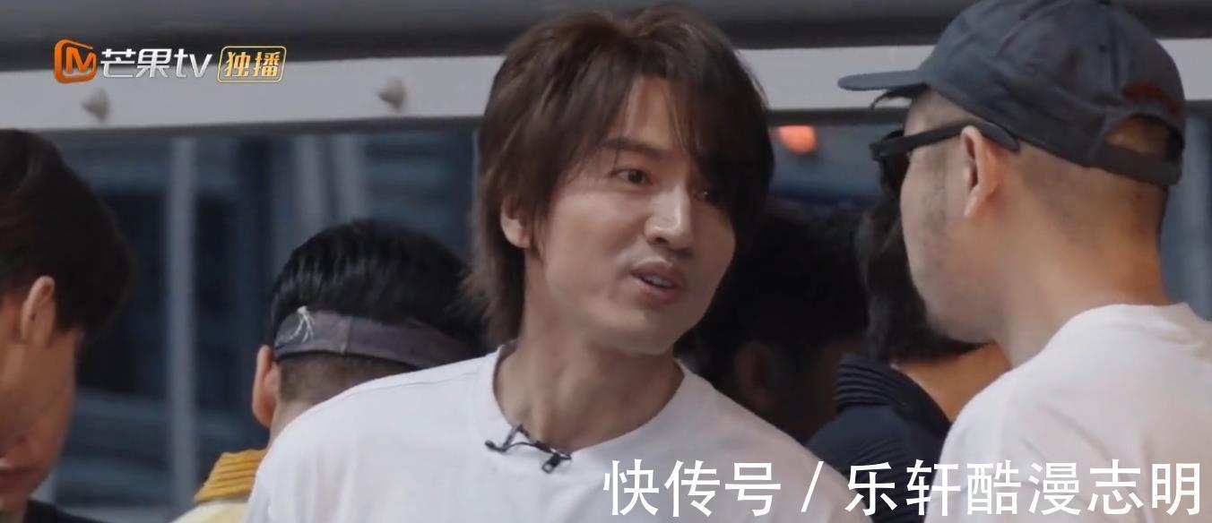 《披荊斬棘》陣營對決戰，規則升級，言承旭抱熱狗轉圈，友誼滿滿