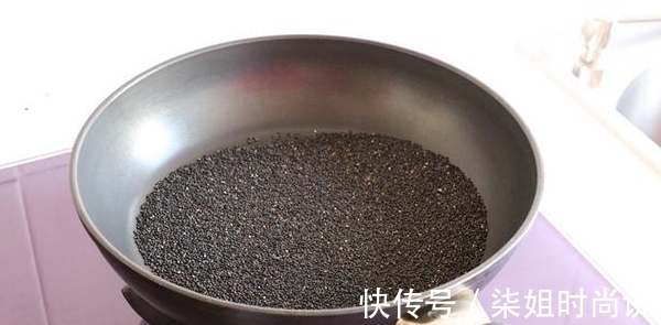 奶奶|88岁奶奶头发乌黑,精神饱满,公开她的自用方!学会大家都健康!