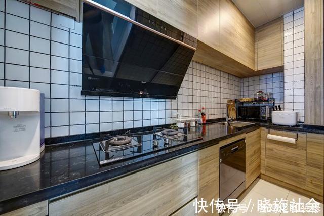 酒架|看了这对夫妻51㎡小家,才知道北欧简约风住着多爽,温馨又高级