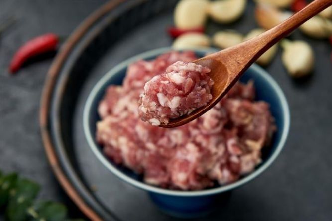 调饺子馅有讲究,牢记“4点”,肉馅又嫩又香,饺子出锅鲜香多汁