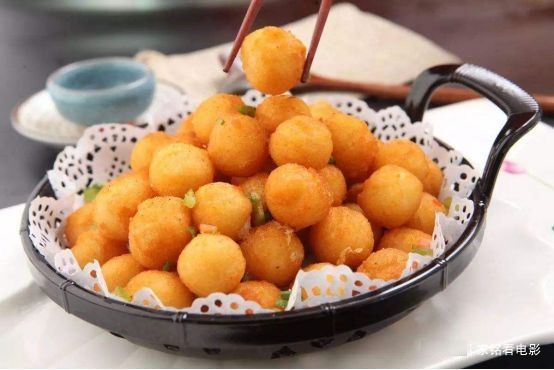 美食推荐：香辣烧鸡爪，椒盐小土豆，川汁烧虾球，肉沫蒸茄子做法