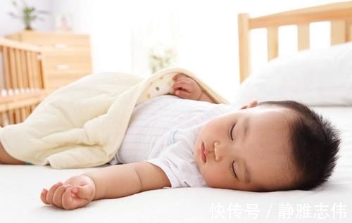 身高|15岁男孩的身高像“小学生”,跟睡觉后的这一习惯有关,别忽视