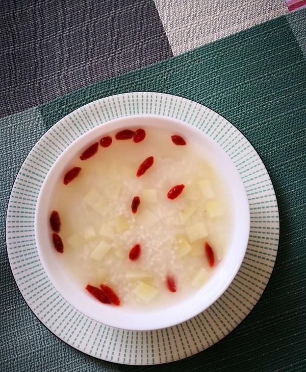 身体|枸杞用处多多，泡茶熬粥都不在话下，营养健康看得见，常食身体好