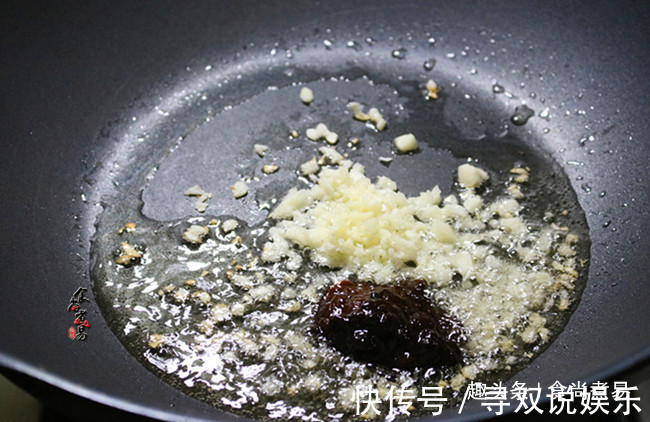 此食材，大多数人没尝过，蒜蓉简单炒一炒，清火利尿，护心脏