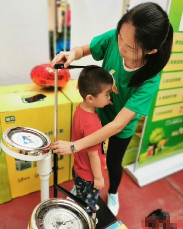 身高|新版“儿童身高标准”出炉,6岁前男女差距不大,16岁差距10厘米