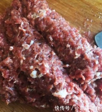 羊肉馅儿|做羊肉饺子,别放太多调料!这4样就够了!肉馅嫩滑好吃无膻味