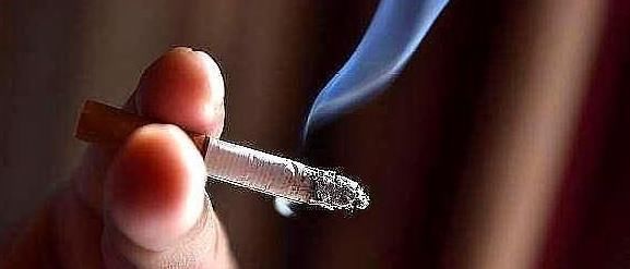 时常抽烟的人,吸烟前谨记3句话,既不用戒烟,肺也能减轻负担