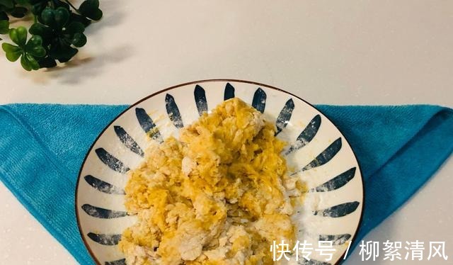 南瓜面包|南瓜这样做香甜绵软,做法简单,适合早晨赶时间的人!