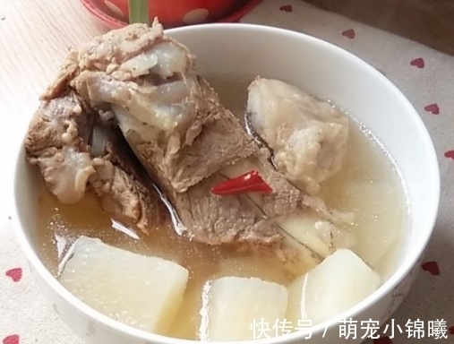 猪身上哪个骨头最好吃?排骨只能排第3,最好吃的是这块