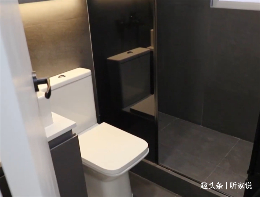 收纳|香港24㎡蜗居改造夫妻俩住多年的2室1厅鸡肋户型,变身温馨小家