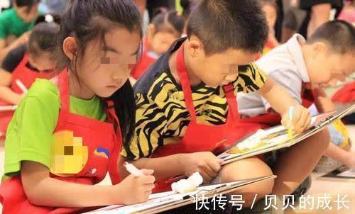 颈椎病|孩子一年来一直做一件事,妈妈发现后立刻送医,医生却说:来晚了