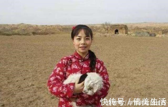 她是星光大道總冠軍，在城里買不起房，就回農村國起了田園生活