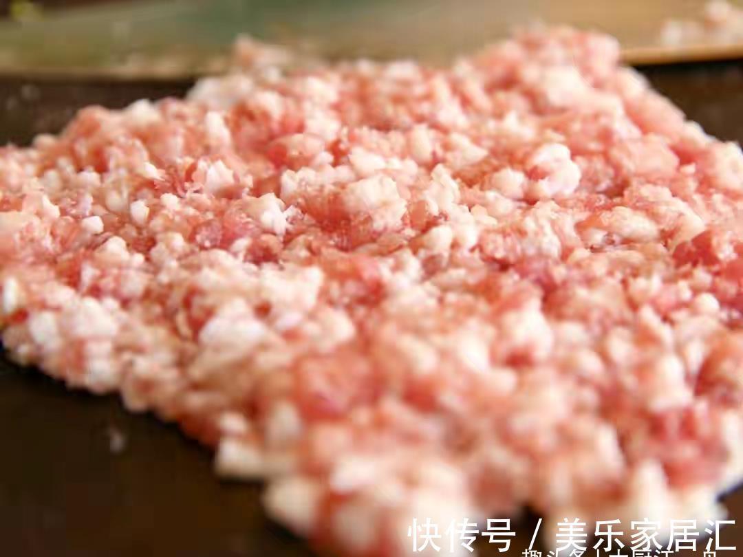 酵母粉|适合伏天吃的3种包子馅，应季食材1元1斤，个个皮薄馅大又解馋
