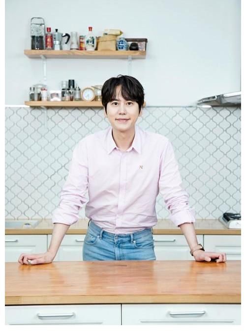 圭賢|Superjunior成員圭賢攜手白宗元出席電視節(jié)目發(fā)布會