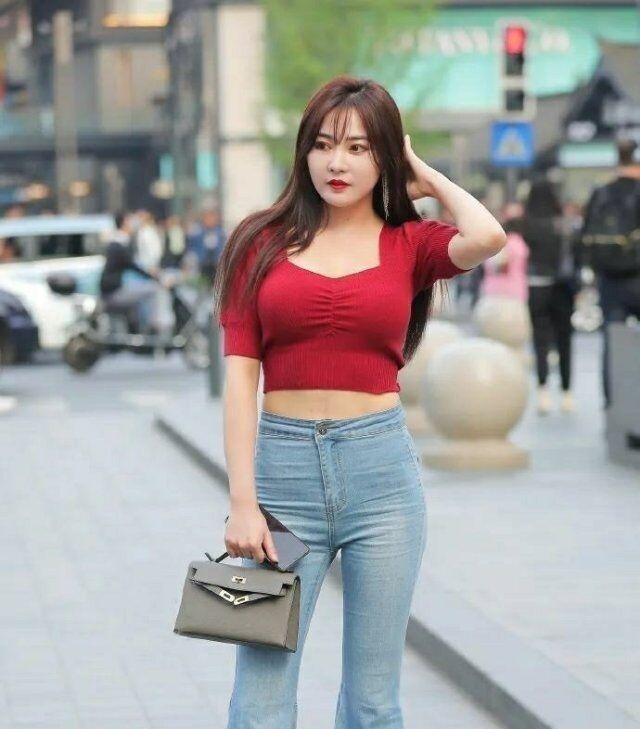 cpm 酷系风格的打底裤来喽,酷感十足还保暖,简单好学