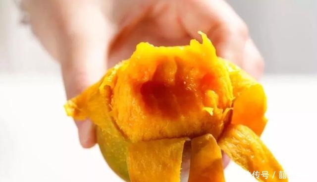 人到中老年,不管有钱没钱,建议常吃这3种食物,比保健品强多了!