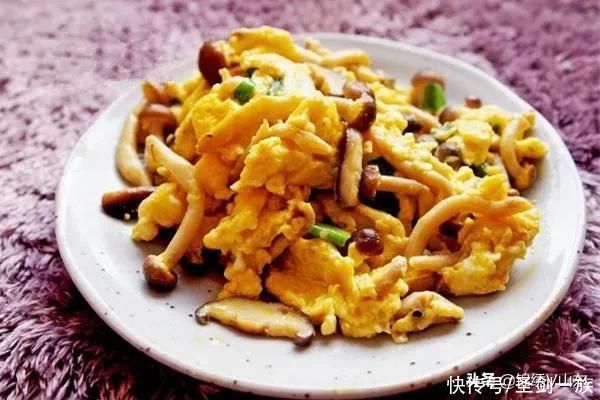 五一節宅家,推薦32款菜肴,有葷有素營養美味,特別好吃值得嘗試
泡椒牛肚乾貝煸筍臘肉炒粉條香辣啤酒小龍蝦板栗燒牛蛙蟹味菇滑蛋,蒜蓉豇豆乾煸花菜雞丁炒蝦仁五花肉燜腐竹包菜粉絲炒雞蛋香菇炒芹菜蔥油鮮香菇薑絲拌苦瓜老壇辣椒炒肉番茄雞蛋炒蝦仁紅燒雞翅油燜大蝦木耳燒肥腸滑炒杏鮑菇刀切蒜椒醬炒蝦仁干豆角燜肉皮香乾辣椒炒肉西芹炒杏仁香菇油麵筋海味怪味蝦黃酒燜蝦三汁燜雞翅洋蔥炒肥牛蒜泥五花肉奶白魚片