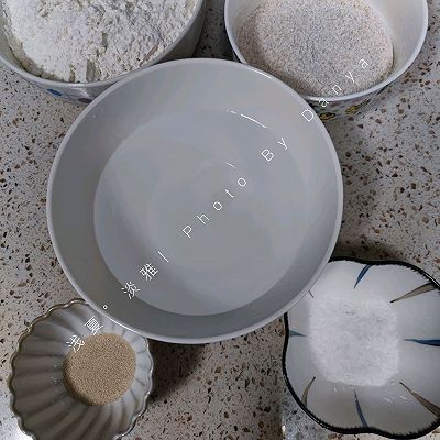 花纹|无糖无油全麦欧包