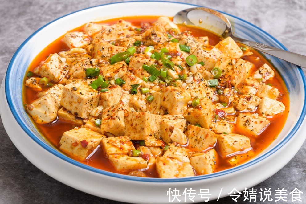 麻婆豆腐总是容易碎,大厨分享一妙招,出锅香嫩入味,不散也不碎