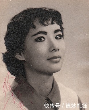 最早一代的金庸女郎,时代的美人拥有不凡的人生