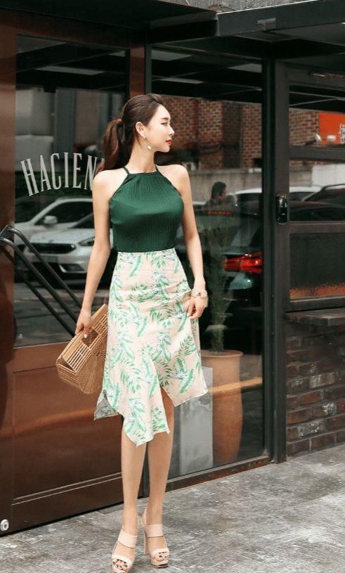 半身裙 绿色碎花半身裙,搭配吊带上衣,清新时尚显气质!