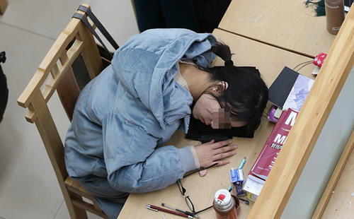 好处|孕期睡午觉好处多多,但要注意这3个事项,孕妈可别太随意了