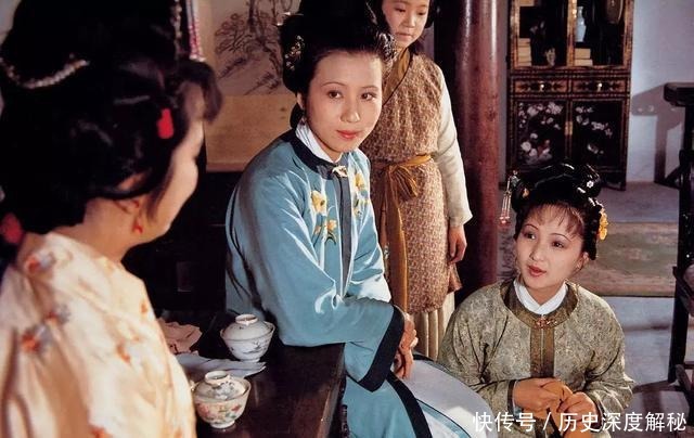 世界第一名著《战争与和平》与《红楼梦》相比,哪个文学成就高?