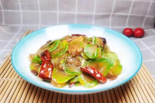 忍不住又做了这道菜，一周吃一次，不放肉也好吃，大人孩子身体棒