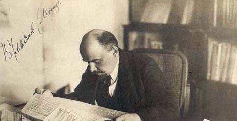 技术工人|斯大林是如何控制那些高干的除清洗外，还用特权、钱袋制度收买