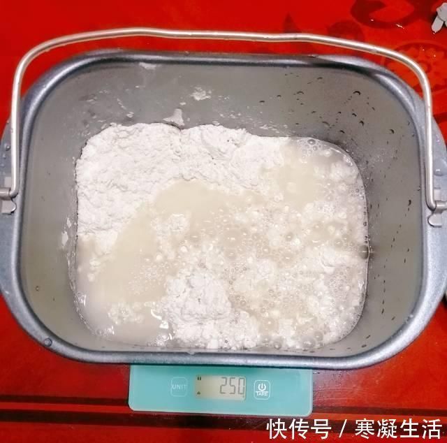 自制凉皮，筋道爽滑，健康无添加第一次制作非常成功，这里有图有详解