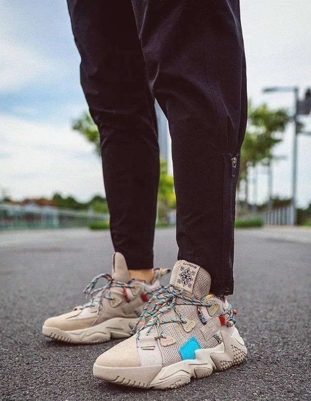 li 真不是因为国产才吹爆跋涉两千多公里只为早点穿上这双鞋