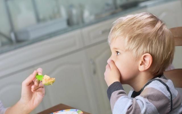 祺祺|孩子3岁前要管好嘴,儿科医生:三类食物孩子越吃脾会越虚!