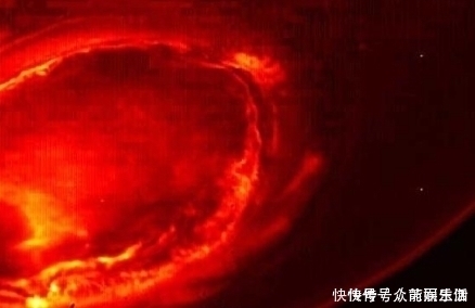 地球版 看过地球上绝美的极光,那你见过土星和火星上的吗?