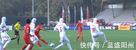 王珊珊|从4-0到7-0!中国女足进8强,2脚世界波,王霜2场造6球+笑开花!