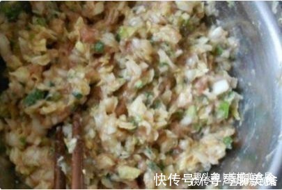 拌白菜|拌白菜饺子馅，容易出水饺子馆老板分享妙招，锁水又提鲜，真香